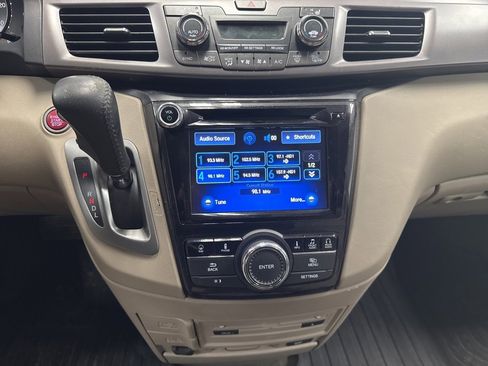 Used 2015 Honda Odyssey Touring image 17