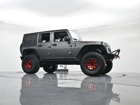 Used 2017 Jeep Wrangler Unlimited Rubicon AWD/4WD image 31