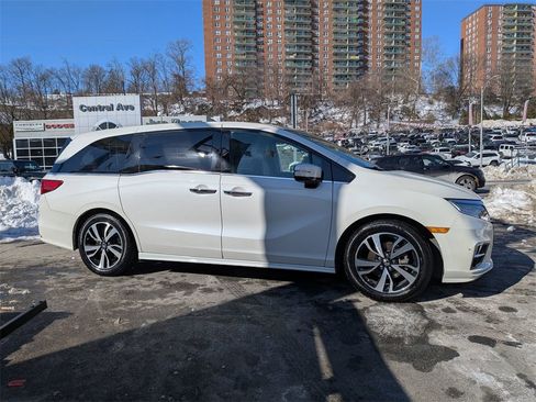 Used 2019 Honda Odyssey Elite image 5