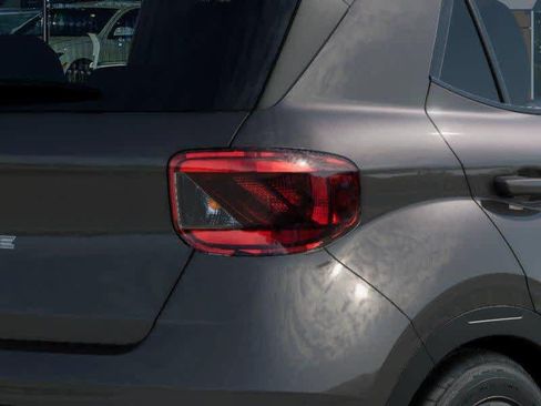 Used 2025 Hyundai Venue SEL FWD image 10