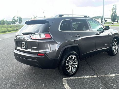 Used 2019 Jeep Cherokee Latitude Plus w/ Comfort/Convenience Group image 6