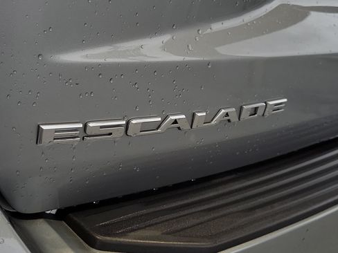 Used 2024 Cadillac Escalade Sport AWD/4WD image 7