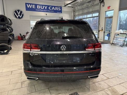 Used 2023 Volkswagen Atlas SE image 5