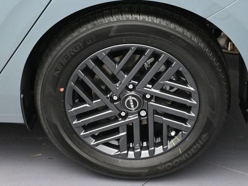 New 2026 Nissan Sentra SV w/ SV Convenience Package FWD image 8