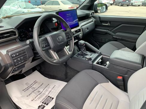Used 2024 Toyota Tacoma TRD Off-Road AWD/4WD image 11