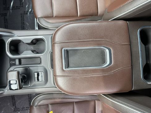 Used 2022 GMC Sierra 1500 Denali AWD/4WD image 28
