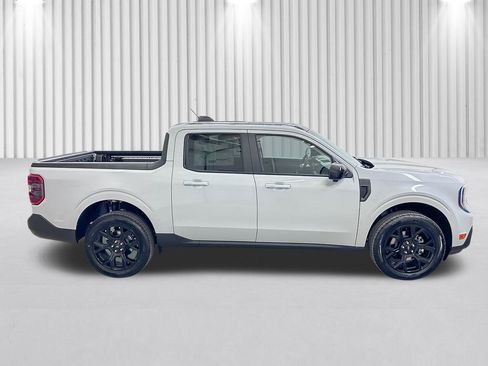 New 2025 Ford Maverick Lariat w/ Black Appearance Package image 3