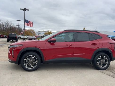 New 2026 Chevrolet Trax LT w/ Driver Confidence Package image 5