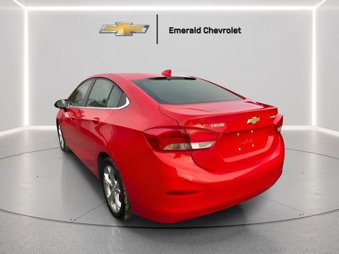 Used 2019 Chevrolet Cruze Premier FWD image 3