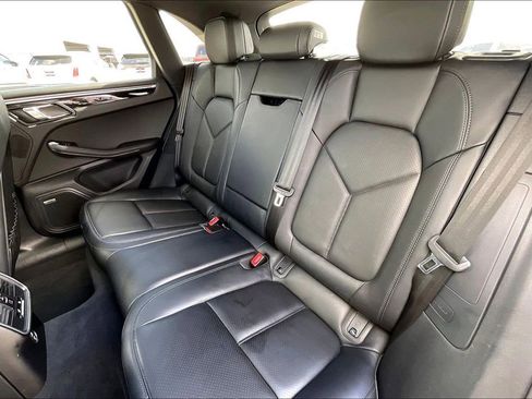 Used 2023 Porsche Macan S AWD/4WD image 19