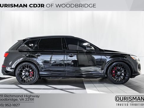 Used 2025 Audi SQ7 Prestige image 3