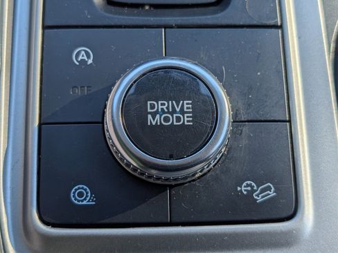 Used 2021 Ford Explorer XLT w/ Equipment Group 202A image 23