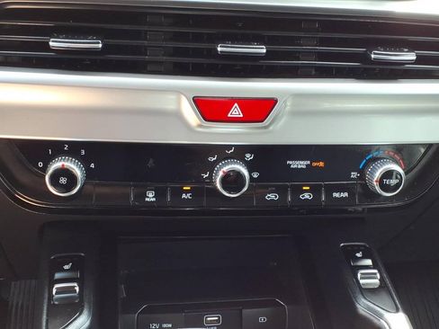 Used 2020 Kia Telluride S AWD/4WD image 24