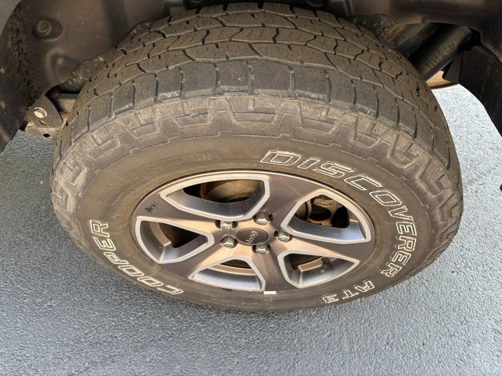 Used 2018 Jeep Wrangler Unlimited Sport S AWD/4WD image 8