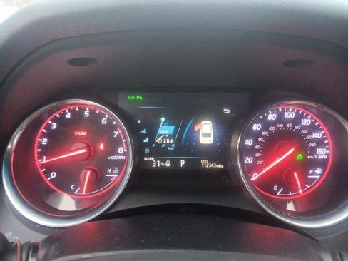 Used 2018 Toyota Camry XSE image 34