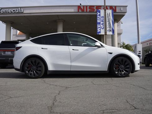 Used 2022 Tesla Model Y Performance image 3