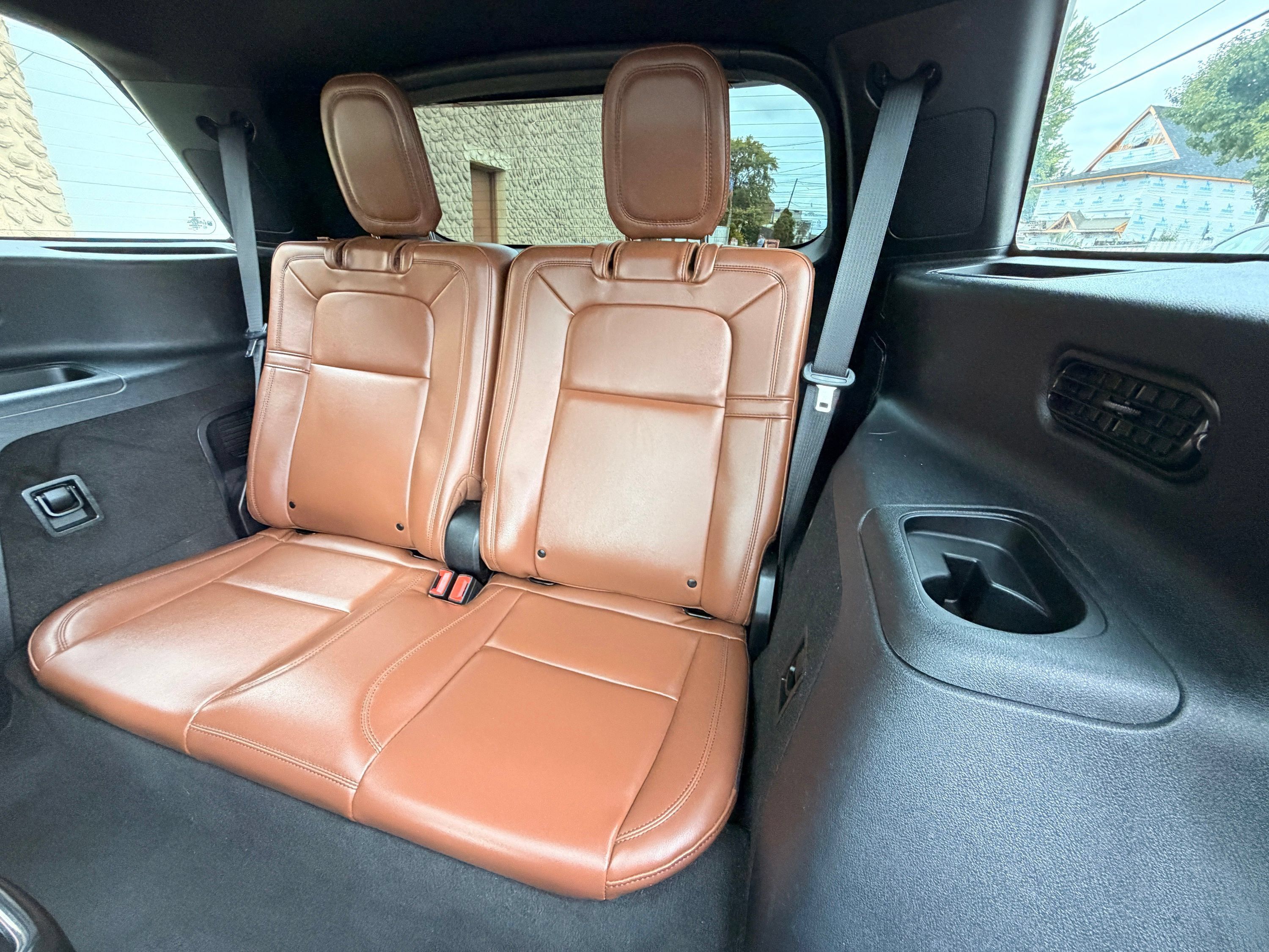 Used 2023 Lincoln Aviator Reserve w/ Equipment Group 201A AWD/4WD image 20