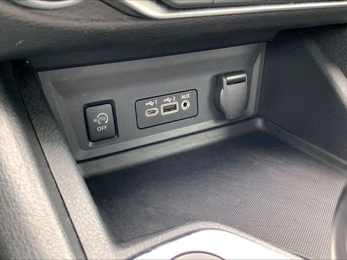 Used 2024 Nissan Sentra SV FWD image 28