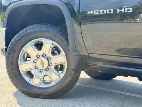 Used 2022 Chevrolet Silverado 2500 LTZ w/ LTZ Plus Package image 32