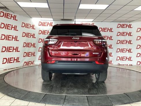 Used 2020 Jeep Compass Latitude w/ Cold Weather Group AWD/4WD image 6