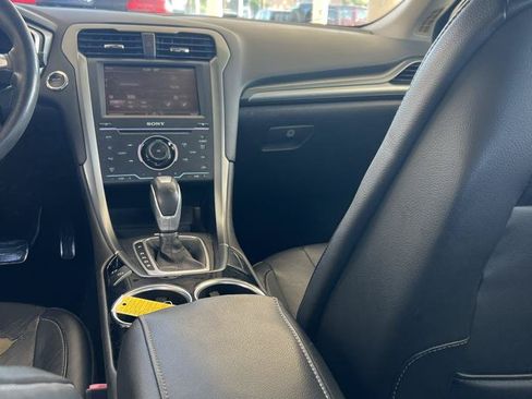 Used 2013 Ford Fusion Titanium w/ Titanium Driver Assist Pkg FWD image 9