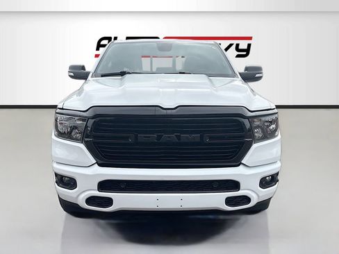 Used 2022 RAM 1500 Big Horn w/ Night Edition AWD/4WD image 2