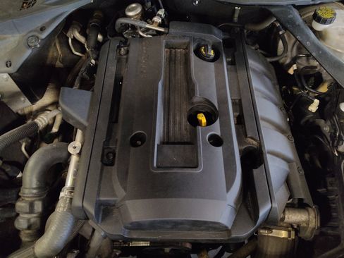 Used 2018 Ford Mustang Premium RWD image 30