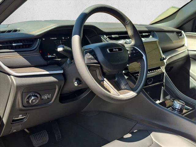 New 2026 Jeep Grand Cherokee Limited AWD/4WD image 3
