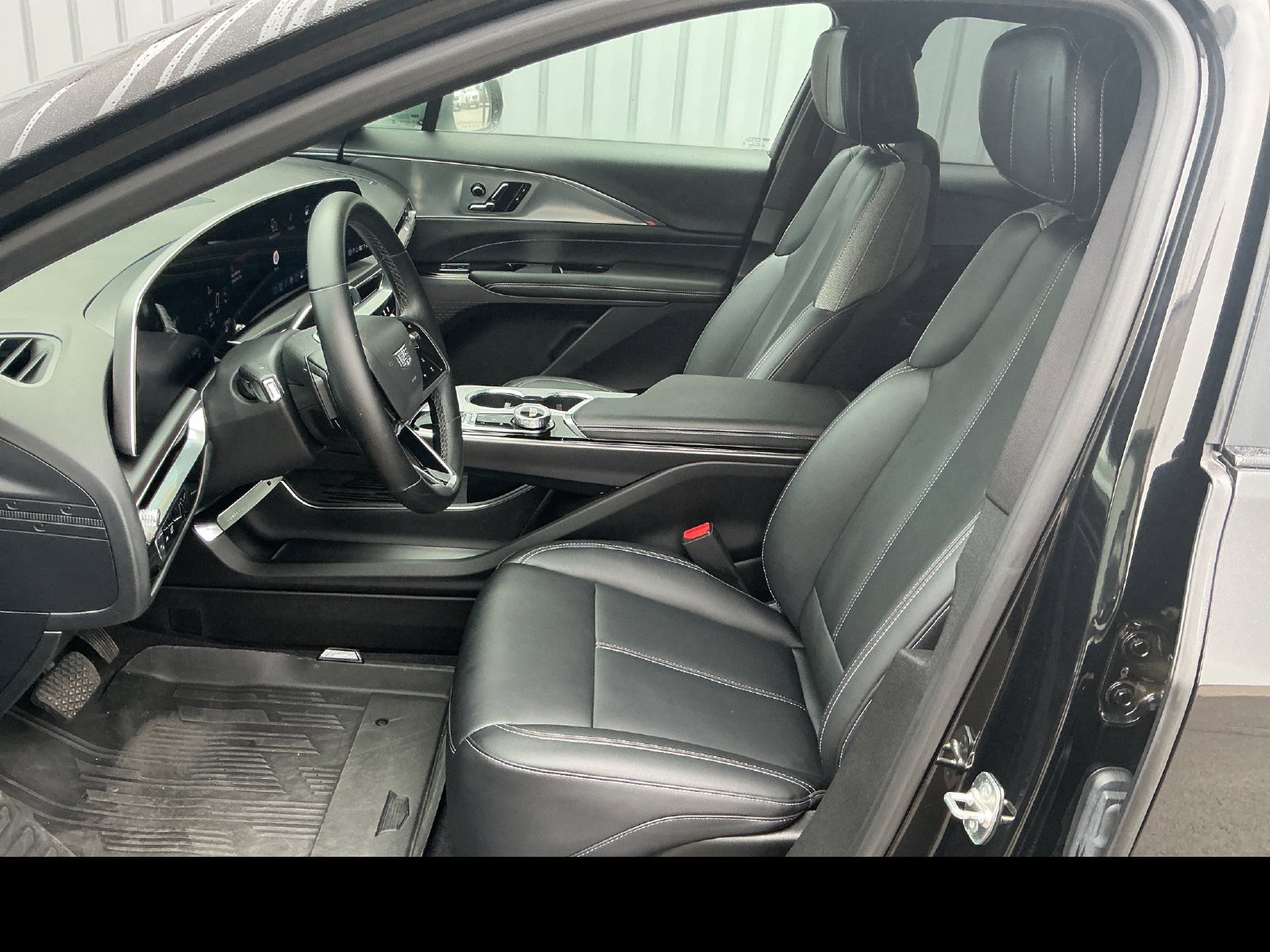 Certified 2024 Cadillac Lyriq Tech AWD/4WD image 10