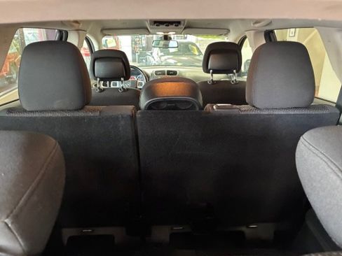 Used 2019 Dodge Journey SE w/ Connectivity Group image 8