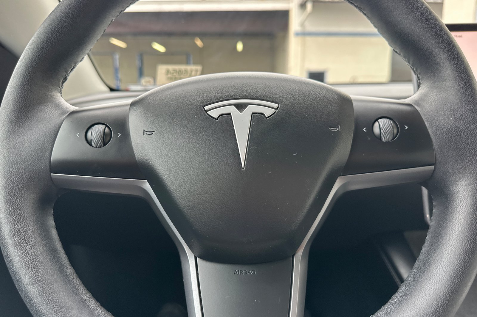 Used 2023 Tesla Model Y Long Range AWD/4WD image 29