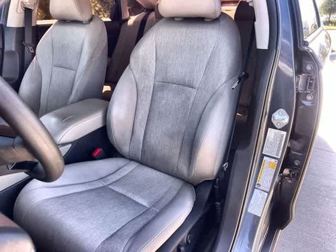 Used 2023 Honda Accord EX image 11
