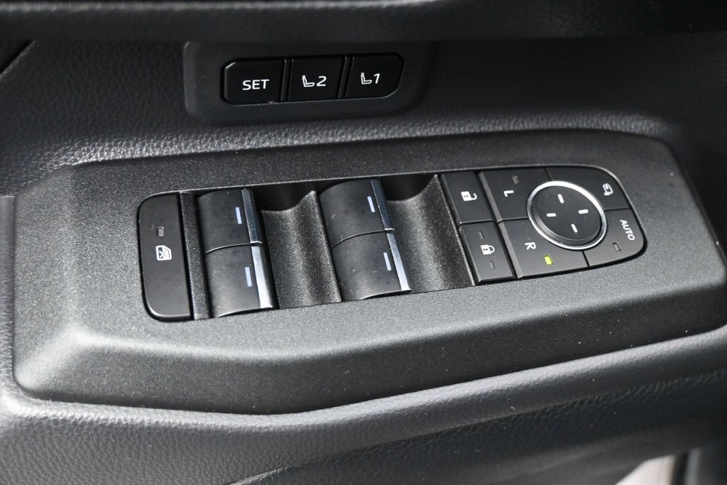 Used 2025 Toyota Land Cruiser w/ Premium Package AWD/4WD image 4