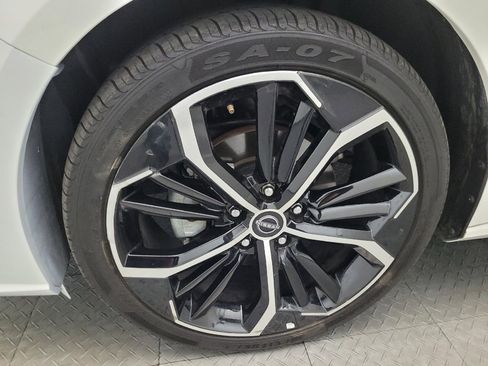 Used 2025 Nissan Altima 2.5 SR FWD image 31