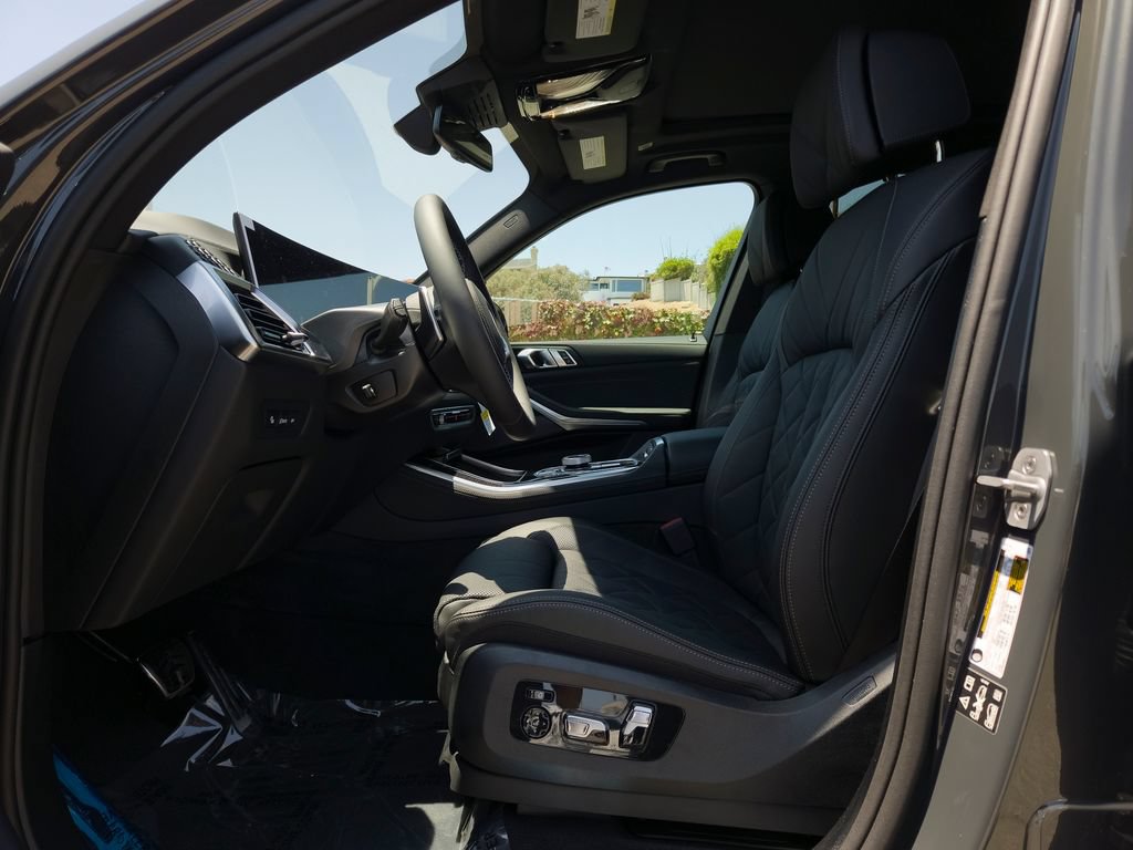 New 2026 BMW X5 M60i AWD/4WD image 8