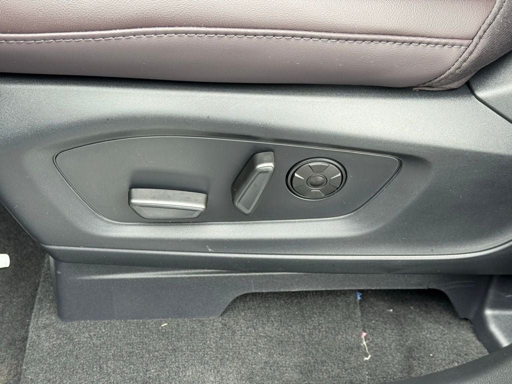 New 2026 Ford Explorer Platinum RWD image 18