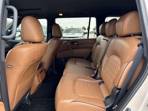 Certified 2024 INFINITI QX80 Sensory image 14
