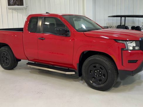 Used 2022 Nissan Frontier S w/ Technology Package image 3