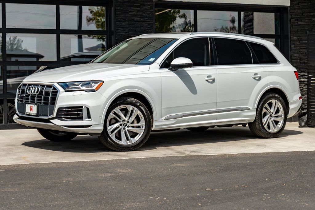 Used 2022 Audi Q7 3.0T Premium Plus w/ Premium Plus Package AWD/4WD image 3