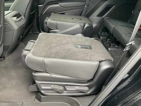 Used 2024 Cadillac Escalade Sport AWD/4WD image 46