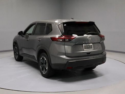 Certified 2024 Nissan Rogue SV AWD/4WD image 8