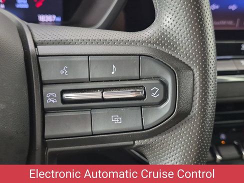 Certified 2024 Chevrolet Colorado W/T RWD image 21