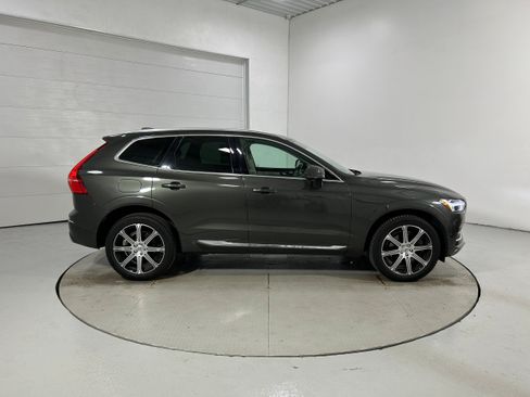 Used 2018 Volvo XC60 T6 Inscription w/ Luxury Seat Package AWD/4WD image 39