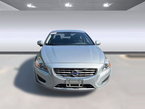 Used 2013 Volvo S60 T5 image 6