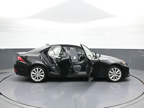 Used 2016 Lexus IS 300 AWD w/ Premium Package image 43