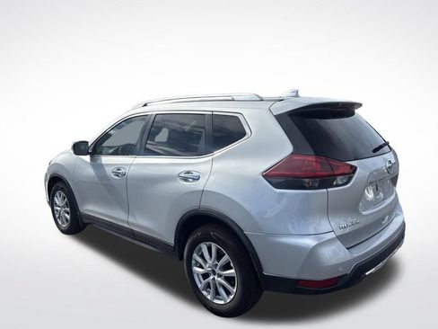Used 2020 Nissan Rogue SV FWD image 12