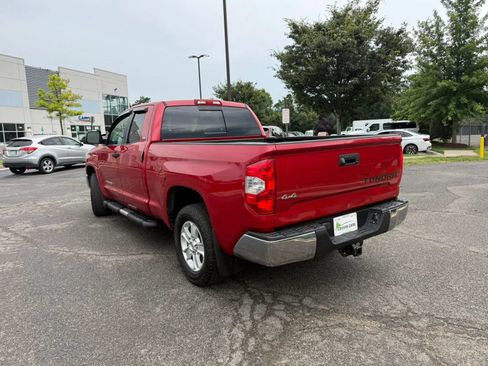 Used 2018 Toyota Tundra SR5 w/ SR5 Upgrade Package AWD/4WD image 4