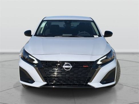 New 2025 Nissan Altima 2.5 SR image 2