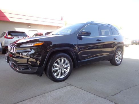 Used 2016 Jeep Cherokee Limited AWD/4WD image 1