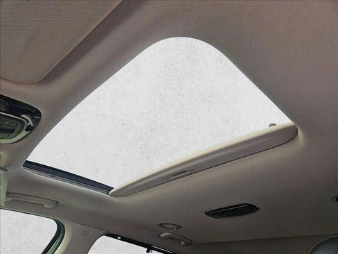 Used 2022 Hyundai Palisade SEL w/ Premium Package image 16